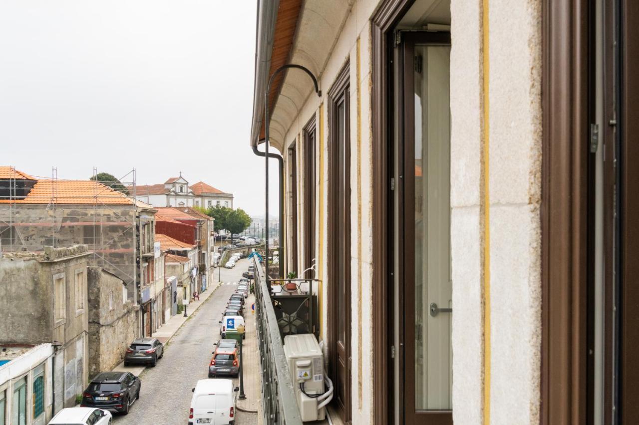 Bright Studio Near Douro River - With Balcony ポルト エクステリア 写真